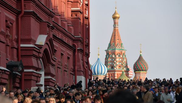 People gather for a rally against terrorism in central Moscow on April 6, 2017 following April 3 blast in the Saint Petersburg metro. - Sputnik International