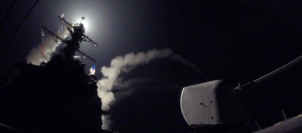 In this image provided by the U.S. Navy, the guided-missile destroyer USS Porter (DDG 78) launches a tomahawk land attack missile in the Mediterranean Sea, Friday, April 7, 2017. - Sputnik International