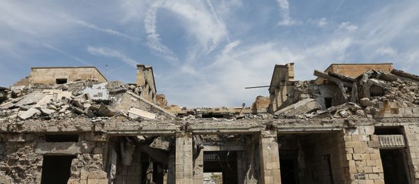 Debris lies at the railway station in Mosul, Iraq, April 5, 2017. Debris lies at the railway station in Mosul, Iraq, April 5, 2017. - Sputnik International