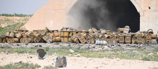 US missile attack on the Syrian airfield US missile attack on the Syrian airfield - Sputnik International