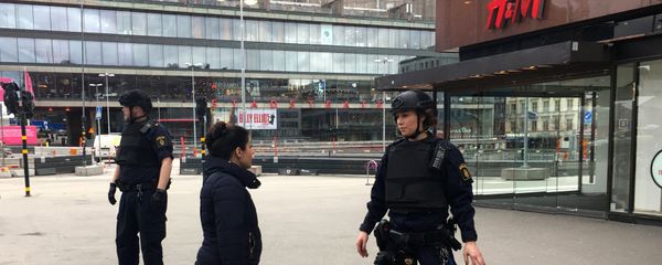 Police officers stand in the centre of Stockholm, Sweden, April 7, 2017. Police officers stand in the centre of Stockholm, Sweden, April 7, 2017. - Sputnik International
