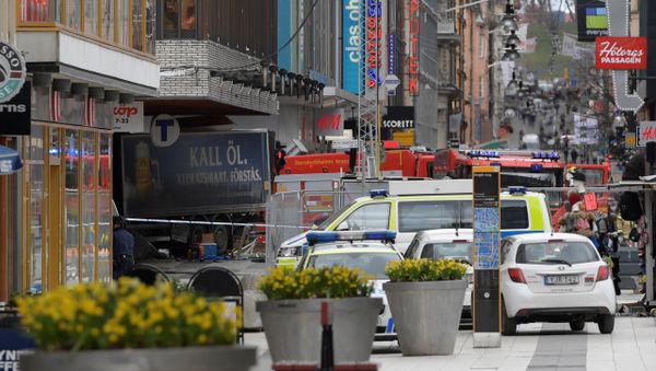 People were killed when a truck crashed into department store Ahlens on Drottninggatan, in central Stockholm, Sweden April 7, 2017. People were killed when a truck crashed into department store Ahlens on Drottninggatan, in central Stockholm, Sweden April 7, 2017. - Sputnik International