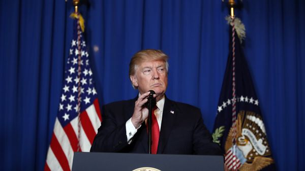 President Donald Trump speaks at Mar-a-Lago in Palm Beach, Fla., Thursday, April 6, 2017, after the U.S. fired a barrage of cruise missiles into Syria Thursday night in retaliation for this week's gruesome chemical weapons attack against civilians. - Sputnik International