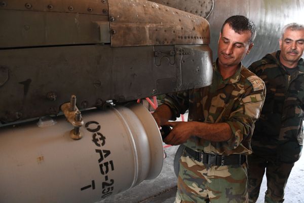 Syrian Air Force Base Back in Operation One Day After US Missile Attack Syrian Air Force Base Back in Operation One Day After US Missile Attack - Sputnik International