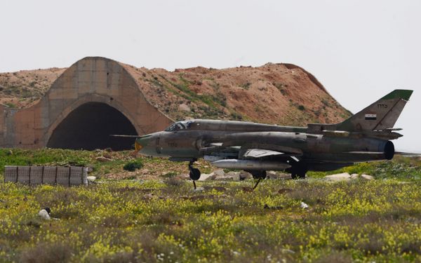Syrian Air Force Base Back in Operation One Day After US Missile Attack Syrian Air Force Base Back in Operation One Day After US Missile Attack - Sputnik International
