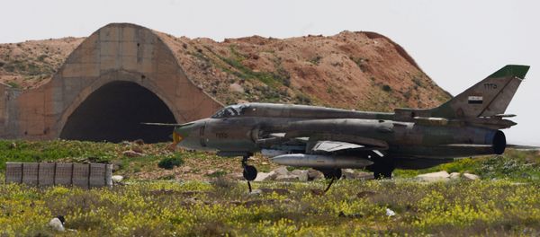 Syrian Air Forces resume flights from Shayrat Air Base Syrian Air Forces resume flights from Shayrat Air Base - Sputnik International