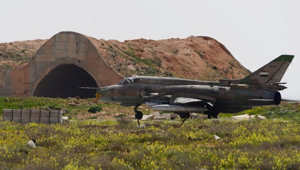 Syrian Air Forces resume flights from Shayrat Air Base - Sputnik International