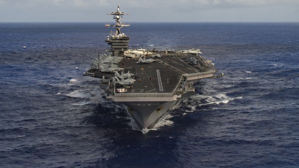 The aircraft carrier USS Carl Vinson (CVN 70) transits the Pacific Ocean January 30, 2017 The aircraft carrier USS Carl Vinson (CVN 70) transits the Pacific Ocean January 30, 2017 - Sputnik International