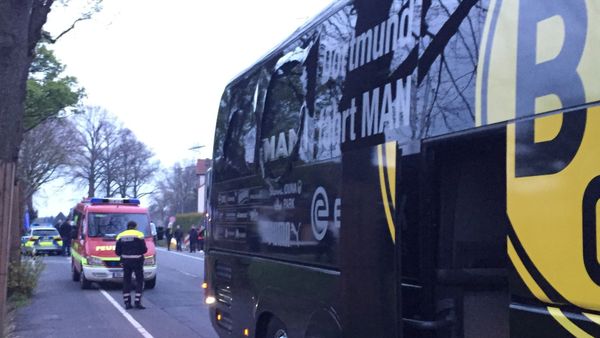 A window of the bus of Borussia Dortmund is damaged after an explosion before the Champions League quarterfinal soccer match against AS Monaco in Dortmund, western Germany, Tuesday, April 11, 2017. - Sputnik International