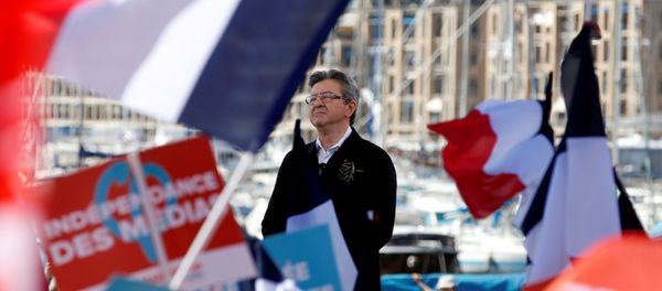 Jean-Luc Melenchon of the French far left Parti de Gauche and candidate for the 2017 French presidential election delivers a speech during a political rally in Marseille, France, April 9, 2017. Jean-Luc Melenchon of the French far left Parti de Gauche and candidate for the 2017 French presidential election delivers a speech during a political rally in Marseille, France, April 9, 2017. - Sputnik International