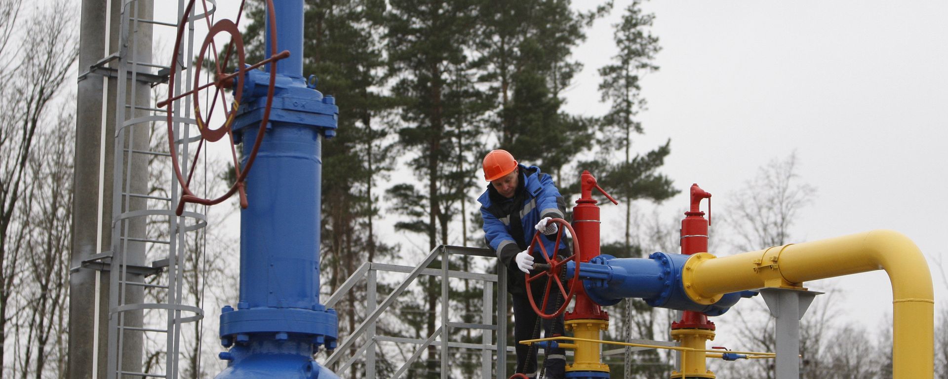 The ceremony of launching the JSC Gazprom's gas distribution station Zapadnaya opened after reconstruction near the village of Atolino (Minsk District). (File) The ceremony of launching the JSC Gazprom's gas distribution station Zapadnaya opened after reconstruction near the village of Atolino (Minsk District). (File) - Sputnik International, 1920, 27.12.2021