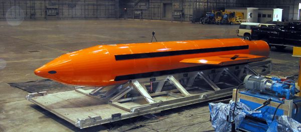 GBU-43/B Massive Ordnance Air Blast - Sputnik International