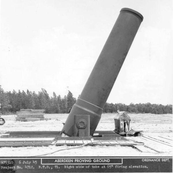 36 inch mortar in use by the USA during World War II for test firing bombs. - Sputnik International