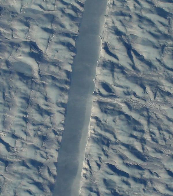 Digital aerial photography of the new crack in the Petermann Glacier. Digital aerial photography of the new crack in the Petermann Glacier. - Sputnik International