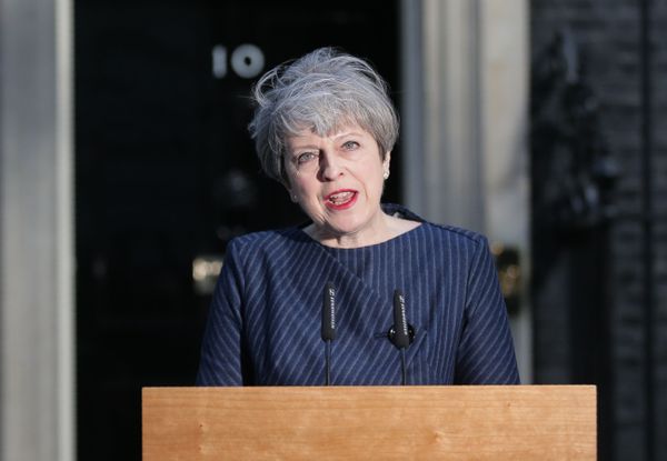 British Prime Minister Theresa May speaks to the media outside 10 Downing Street in central London on April 18, 2017.  - Sputnik International