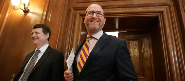 Leader of Britain's United Kingdom Independence Party (UKIP), Paul Nuttall (R) arives to deliver a Brexit speech in London on March 27, 2017 Leader of Britain's United Kingdom Independence Party (UKIP), Paul Nuttall (R) arives to deliver a Brexit speech in London on March 27, 2017 - Sputnik International