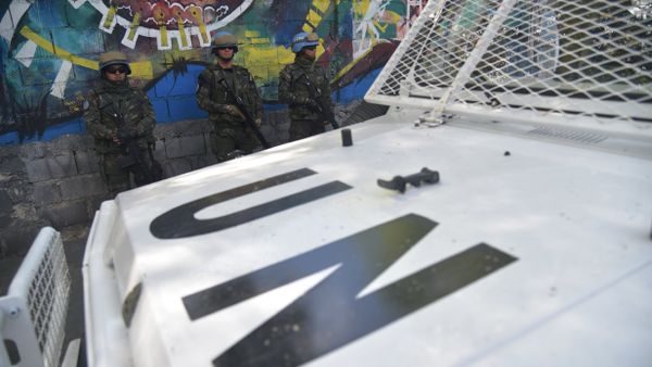 Brazilian military members from United Nations Stabilization Mission in Haiti (MINUSTAH) stand guard on a street near the Republic of Chile School in Port-au-Prince, March 27, 2017 Brazilian military members from United Nations Stabilization Mission in Haiti (MINUSTAH) stand guard on a street near the Republic of Chile School in Port-au-Prince, March 27, 2017 - Sputnik International