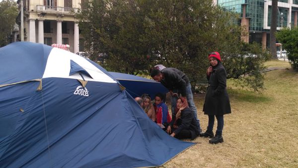 Syrian refugees protest in front of the Executive Tower in Montevideo, Uruguay - Sputnik International