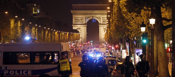 Police seal off the Champs Elysees avenue in Paris, France, after a fatal shooting in which a police officer was killed along with an attacker, Thursday, April 20, 2017. Police seal off the Champs Elysees avenue in Paris, France, after a fatal shooting in which a police officer was killed along with an attacker, Thursday, April 20, 2017. - Sputnik International