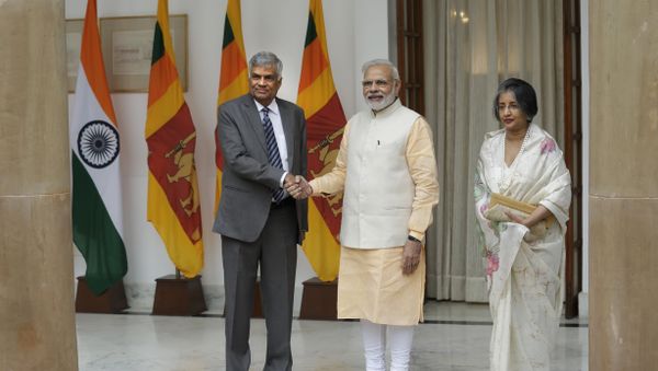 Indian Prime Minister Narendra Modi, center, poses with his Sri Lankan counterpart Ranil Wickremesinghe for a photo next to his wife Maitree Wickremasinghe in New Delhi, India, Wednesday, Oct. 5, 2016. Indian Prime Minister Narendra Modi, center, poses with his Sri Lankan counterpart Ranil Wickremesinghe for a photo next to his wife Maitree Wickremasinghe in New Delhi, India, Wednesday, Oct. 5, 2016. - Sputnik International