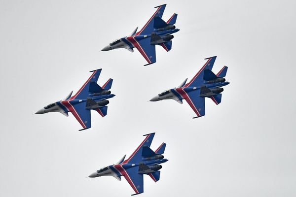 Su-30SM multipurpose fighter jets of the Russian Knights aerobatic display team during a rehearsal of the Victory Day parade air show. Su-30SM multipurpose fighter jets of the Russian Knights aerobatic display team during a rehearsal of the Victory Day parade air show. - Sputnik International