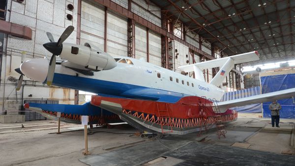 The Orion 20 wing-in-ground effect aircraft at the Ground-Effect Craft Center set up on the base of the Avangard Shipyard. - Sputnik International