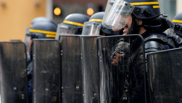 Riot police in Paris Riot police in Paris - Sputnik International