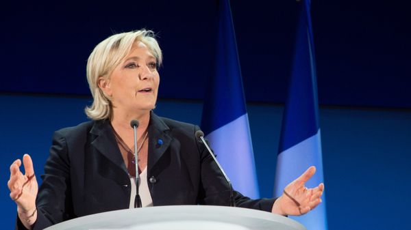 Marine Le Pen, French presidential candidate and leader of the political party the National Front, during a news conference following the first round of the presidential election. Marine Le Pen, French presidential candidate and leader of the political party the National Front, during a news conference following the first round of the presidential election. - Sputnik International