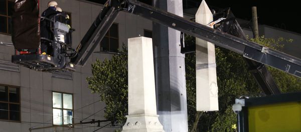 New Orleans Begins Taking Down Confederate Statues As Death Threats Target Workers New Orleans Begins Taking Down Confederate Statues As Death Threats Target Workers - Sputnik International