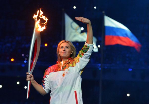 Guess Who's Back? Queen of the Tennis Court Maria Sharapova Returns to Action - Sputnik International