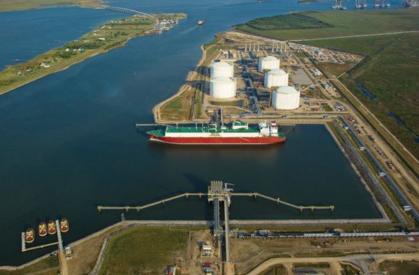 Energy Analyst Gives 6 Reasons Why EU Will Resist Folding to US Pressure on Iran Energy Analyst Gives 6 Reasons Why EU Will Resist Folding to US Pressure on Iran - Sputnik International