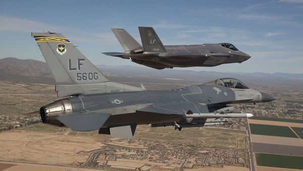 F-16 and F-35 - Sputnik International