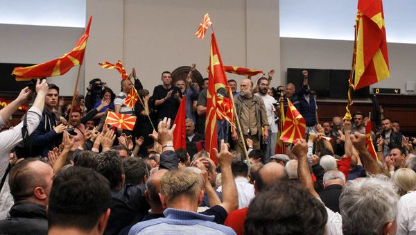 Protesters entered Macedonia's parliament after the governing Social Democrats and ethnic Albanian parties voted to elect an Albanian as parliament speaker in Skopje. Macedonia April 27, 2017 Protesters entered Macedonia's parliament after the governing Social Democrats and ethnic Albanian parties voted to elect an Albanian as parliament speaker in Skopje. Macedonia April 27, 2017 - Sputnik International