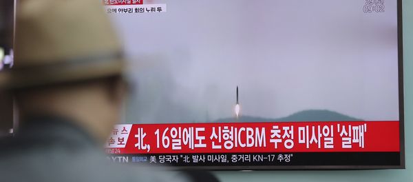 A man watches a TV news program reporting about North Korea's missile firing with a file footage, at Seoul Train Station in Seoul, South Korea, Saturday, April 29, 2017. A man watches a TV news program reporting about North Korea's missile firing with a file footage, at Seoul Train Station in Seoul, South Korea, Saturday, April 29, 2017. - Sputnik International
