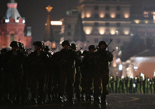 Night Rehearsal of the Victory Day Military Parade in Moscow - Sputnik International