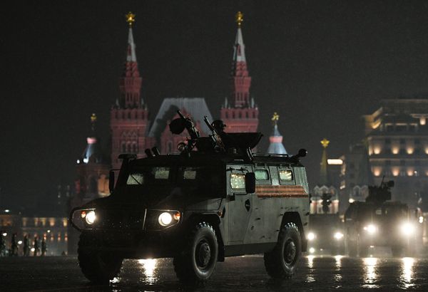 Night Rehearsal of the Victory Day Military Parade in Moscow - Sputnik International