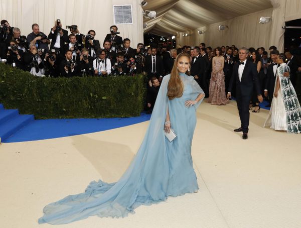 Met Gala 2017: Celebrities Show Off Jaw-Dropping Red Carpet Looks - Sputnik International