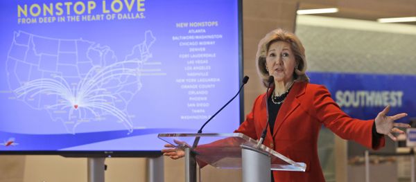 Former US Senator Kay Bailey Hutchison speaks at a news conference at Love Field in Dallas. (File) - Sputnik International