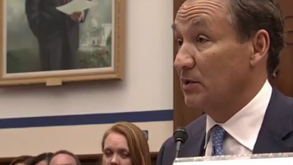 United CEO Speaks Before Congress United CEO Speaks Before Congress - Sputnik International