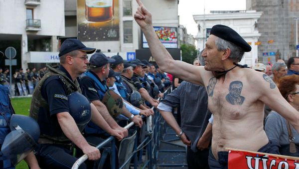 Protesters demonstrate in front of the parliament in Skopje, Macedonia, May 2, 2017 Protesters demonstrate in front of the parliament in Skopje, Macedonia, May 2, 2017 - Sputnik International