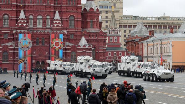 BTR-82A armored personnel carriers, A Tor-M2 air defense systems based on the chassis of the DT-30 all-terrain tracked vehicle and a Pantsir-SA air defense systems based on the chassis of the DT-30 all-terrain tracked vehicle during the military parade in Moscow marking the 72nd anniversary of the victory in the Great Patriotic War of 1941-1945. - Sputnik International