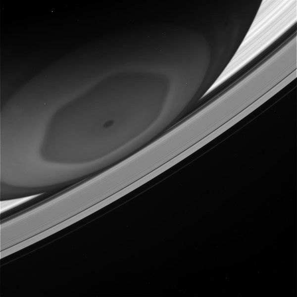 Saturn's eye, a polar vortex surrounded by jet streams, is larger in area than the Earth itself. Saturn's eye, a polar vortex surrounded by jet streams, is larger in area than the Earth itself. - Sputnik International