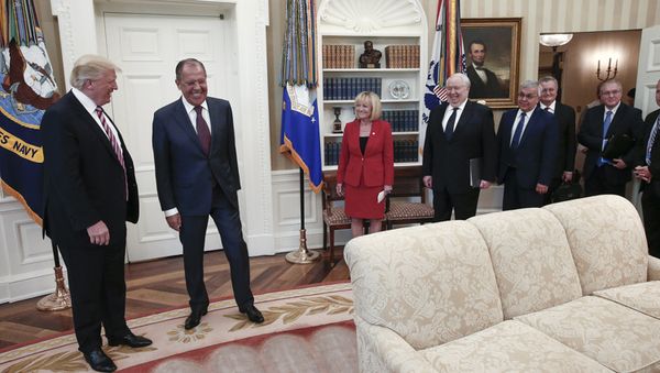 US President Donald J. Trump (L) and Russian Foreign Minister Sergei Lavrov (2-L) during a meeting at the White House in Washington, DC - Sputnik International