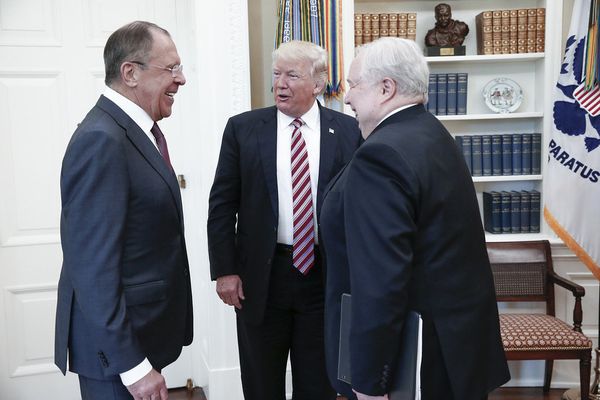 A handout photo made available by the Russian Foreign Ministry on May 10, 2017 shows US President Donald J. Trump (C) speaking with Russian Foreign Minister Sergei Lavrov (L) and Russian Ambassador to the U.S. Sergei Kislyak during a meeting at the White House in Washington, DC - Sputnik International
