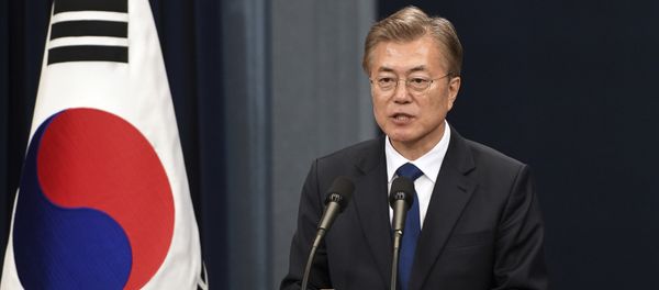 South Korea's new President Moon Jae-In speaks during a press conference at the presidential Blue House in Seoul Wednesday, May 10, 2017 South Korea's new President Moon Jae-In speaks during a press conference at the presidential Blue House in Seoul Wednesday, May 10, 2017 - Sputnik International