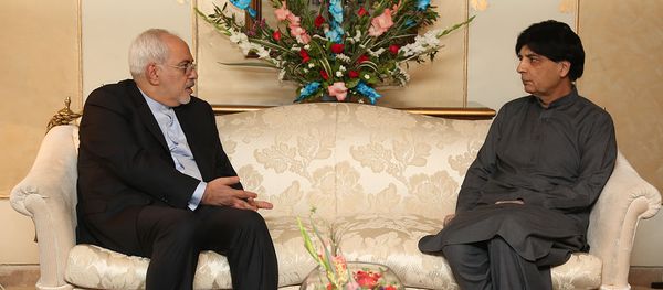 Iranian Foreign Minister Mohammad Javad Zarif meets with Pakistani Interior Minister Chaudhry Nisar Ali Khan - Sputnik International