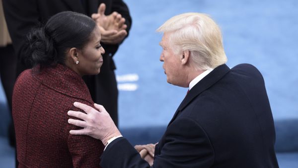 Michelle Obama (L) and President elect Donald Trump (R) - Sputnik International