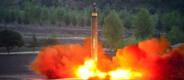 The long-range strategic ballistic rocket Hwasong-12 (Mars-12) is launched during a test in this undated photo released by North Korea's Korean Central News Agency (KCNA) on May 15, 2017. - Sputnik International