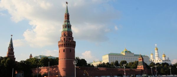 The Moscow Kremlin. Vodovzvodnaya Tower, foreground. Background, right: the Grand Kremlin Palace, Ivan the Great Bell Tower and Cathedral of the Archangel. The Moscow Kremlin. Vodovzvodnaya Tower, foreground. Background, right: the Grand Kremlin Palace, Ivan the Great Bell Tower and Cathedral of the Archangel. - Sputnik International