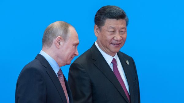 May 15, 2017. Russian President Vladimir Putin and Chinese President Xi Jinping, right, during the welcome ceremony for the heads of the delegations participating in the Belt and Road Forum, at the Yanqi Lake International Convention Center. May 15, 2017. Russian President Vladimir Putin and Chinese President Xi Jinping, right, during the welcome ceremony for the heads of the delegations participating in the Belt and Road Forum, at the Yanqi Lake International Convention Center. - Sputnik International